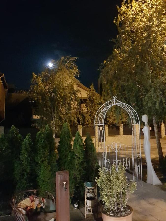 Boutique Vila White Duchess Năvodari Buitenkant foto
