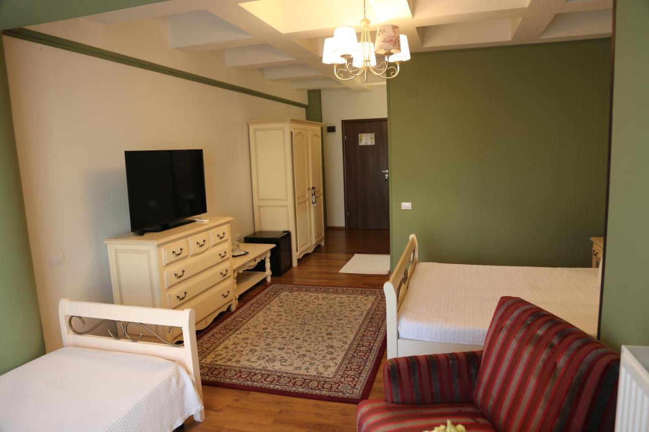 Boutique Vila White Duchess Năvodari Buitenkant foto