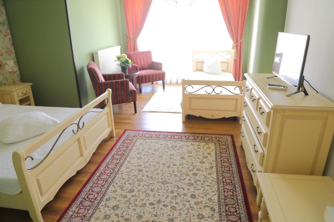 Boutique Vila White Duchess Năvodari Buitenkant foto