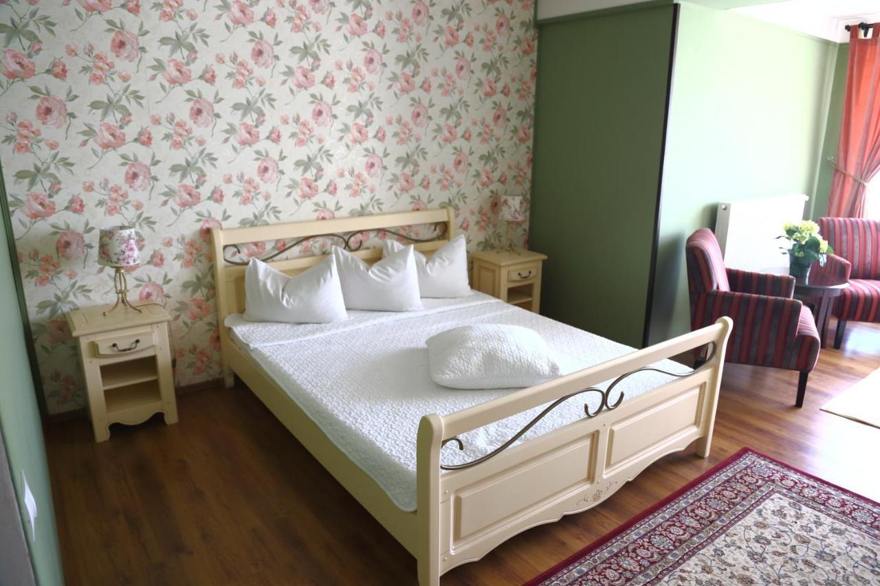 Boutique Vila White Duchess Năvodari Buitenkant foto